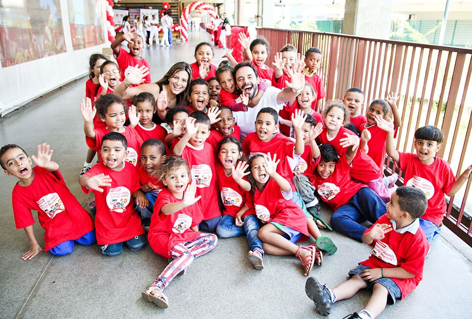 Colgate Bright Smiles, Bright Futures® Colgate Bright Smiles, Bright Futures®